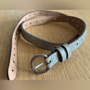 Girl’s belt, size M